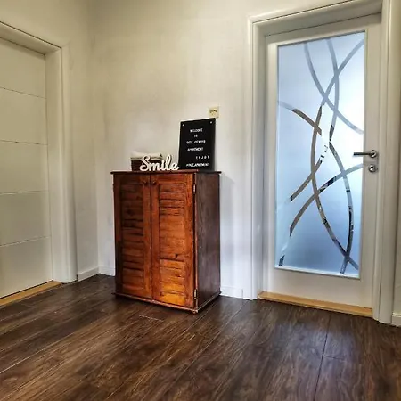 Center アパート *