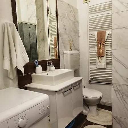 Center Апартаменты Пале
